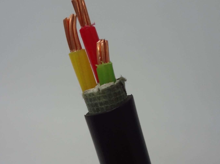 電線電纜產(chǎn)品結(jié)構(gòu)越復(fù)雜，疊加的層次就越多.jpg